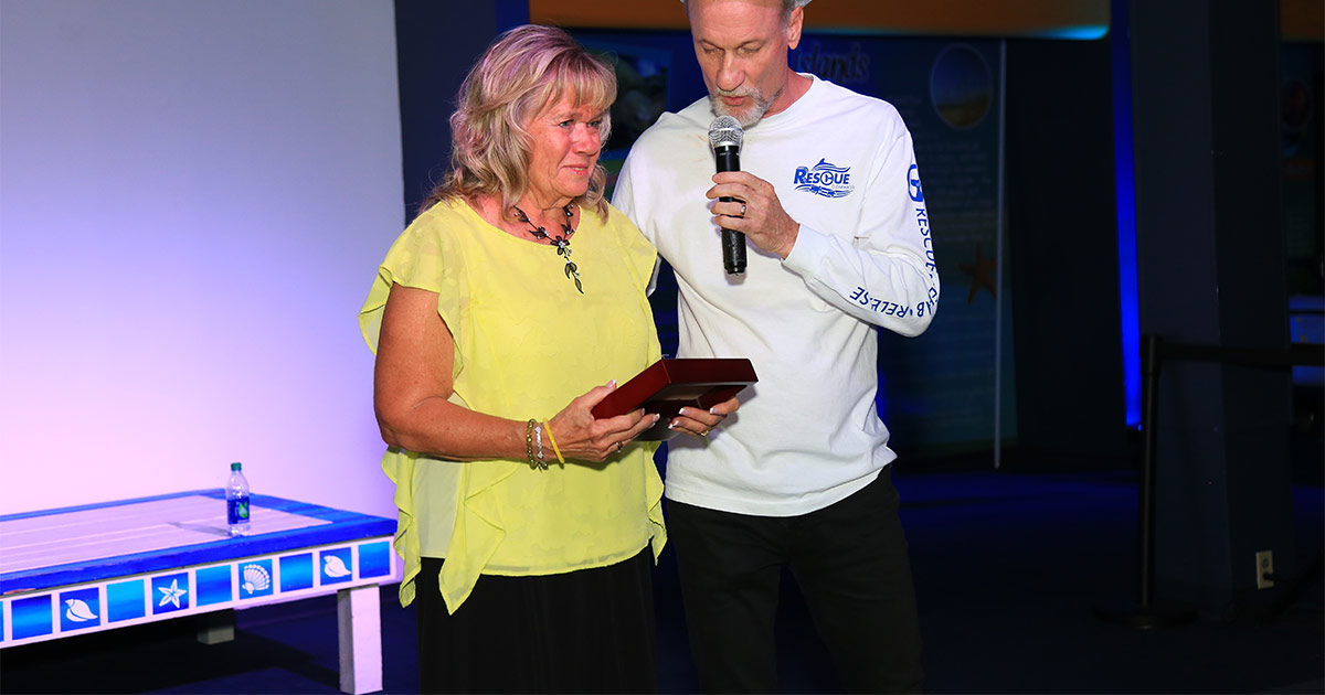 2017 Volunteer of the Year Eileen Elphick Clearwater Marine Aquarium